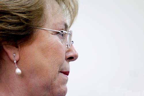 Bachelet en la noche de los santos