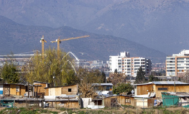 Pese a mostrar mejoras, Chile sigue siendo uno de los países más desiguales del mundo