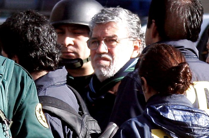 Suprema pedirá a Argentina que amplíe extradición de Carlos Herrera Jiménez para ser juzgado por torturas a prisioneros de Pisagua Suprema pedirá a Argentina que amplíe extradición de Carlos Herrera Jiménez para ser juzgado por torturas a prisioneros de Pisagua