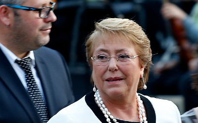 Bachelet a lo Luis Enrique: jugando para perder