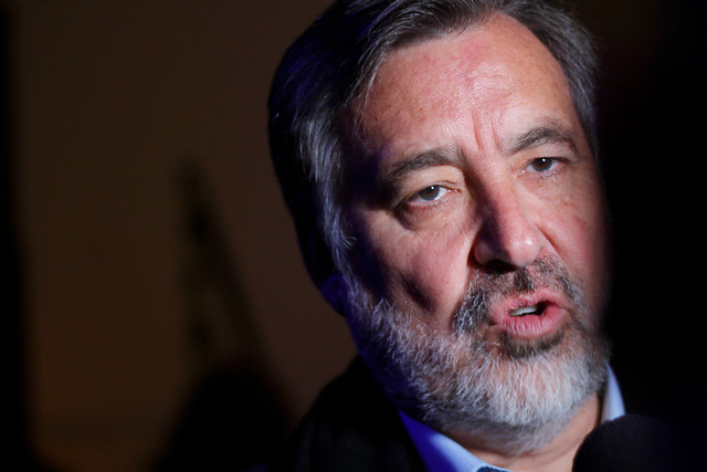 Alejandro Guillier: “Un hijo que ama a su madre y ve que la complica da un paso al costado” Alejandro Guillier: