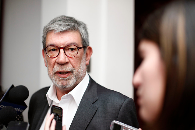 Marcelo Schilling: «Si hay que expropiar la Universidad Católica por razones de interés superior, habrá que hacerlo» Marcelo Schilling: