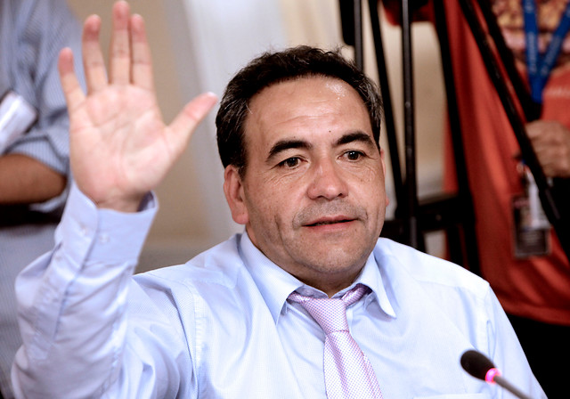 Fidel Espinoza pide a Carabineros investigación por presunto abuso policial y afrenta a Derechos del Niño Fidel Espinoza pide a Carabineros investigación por presunto abuso policial y afrenta a Derechos del Niño