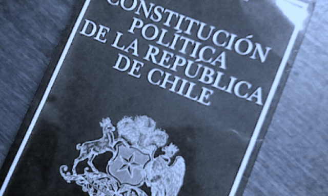 Nueva Constitución Política: sanar la democracia con más democracia Nueva Constitución Política: sanar la democracia con más democracia