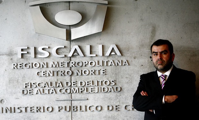 Caso Cascadas: Fiscalía busca levantar secreto bancario de Julio Ponce, León Vial y el resto de multados Caso Cascadas: Fiscalía busca levantar secreto bancario de Julio Ponce, León Vial y el resto de multados