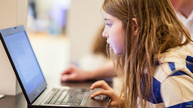 Niña de 7 años hackea una red wifi en 10 minutos Niña de 7 años hackea una red wifi en 10 minutos