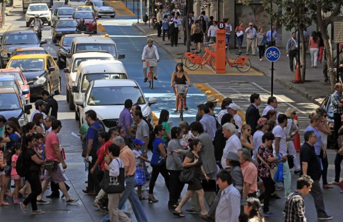 Aumenta el uso de la bicicleta en Santiago pero no hay dónde estacionar Aumenta el uso de la bicicleta en Santiago pero no hay dónde estacionar