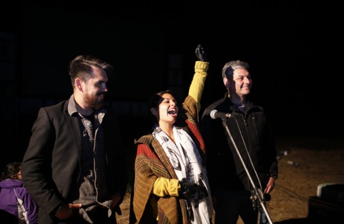 Jorge Olguín estrena con éxito en la espesura de un bosque en el sur de Chile su último thriller Jorge Olguín estrena con éxito en la espesura de un bosque en el sur de Chile su último thriller