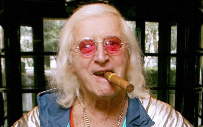 Ex presentador Jimmy Savile abusó de 63 pacientes en un hospital Ex presentador Jimmy Savile abusó de 63 pacientes en un hospital