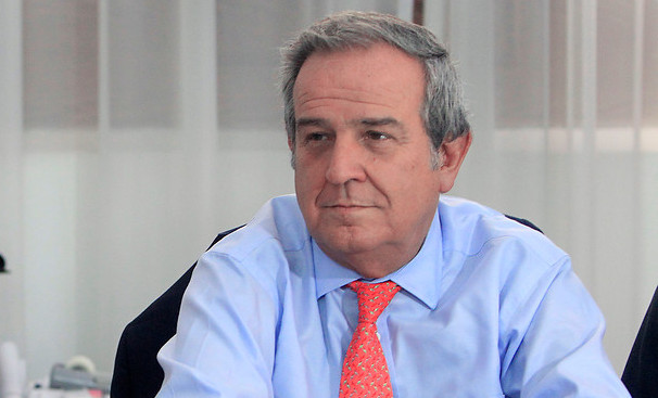 Reclamación de profesora jubilada hace caer a Andrés Santa Cruz de la presidencia de la Asociación de AFP Reclamación de profesora jubilada hace caer a Andrés Santa Cruz de la presidencia de la Asociación de AFP