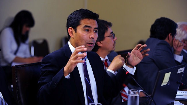 Eric Parrado, el mejor amigo de las mujeres: The Guardian destaca labor de regulador bancario en combatir brechas de género en el sistema financiero Eric Parrado, el mejor amigo de las mujeres: The Guardian destaca labor de regulador bancario en combatir brechas de género en el sistema financiero