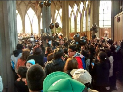 Juan Barros asume como obispo de Osorno en medio de fuertes protestas de la comunidad católica local
