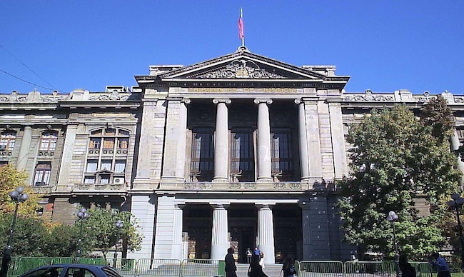 Suprema vuelve a correr el cerco y genera riesgo para el fisco: ahora reconoce derechos laborales a trabajadores a honorarios Suprema vuelve a correr el cerco y genera riesgo para el fisco: ahora reconoce derechos laborales a trabajadores a honorarios