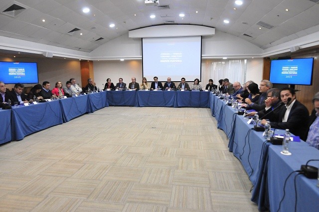 Ana Lya Uriarte conduce políticamente reunión del oficialismo a nombre de la Presidenta  Bachelet