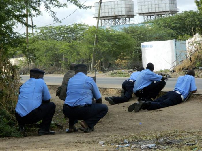 Al menos 15 los muertos en el ataque con rehenes en Universidad de Kenia Al menos 15 los muertos en el ataque con rehenes en Universidad de Kenia