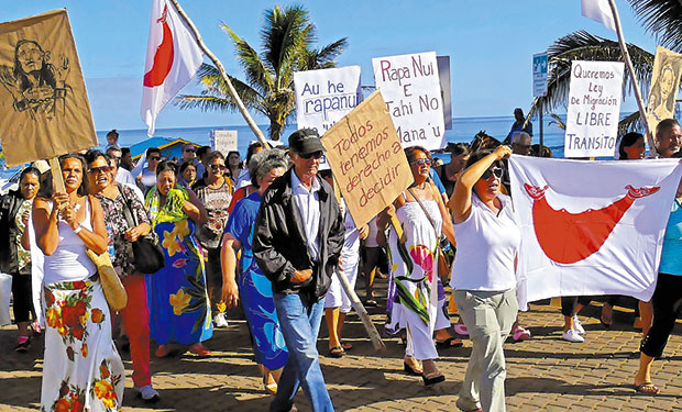 Chilenos parias: el lado B del larvado conflicto político en Rapa Nui Chilenos parias: el lado B del larvado conflicto político en Rapa Nui