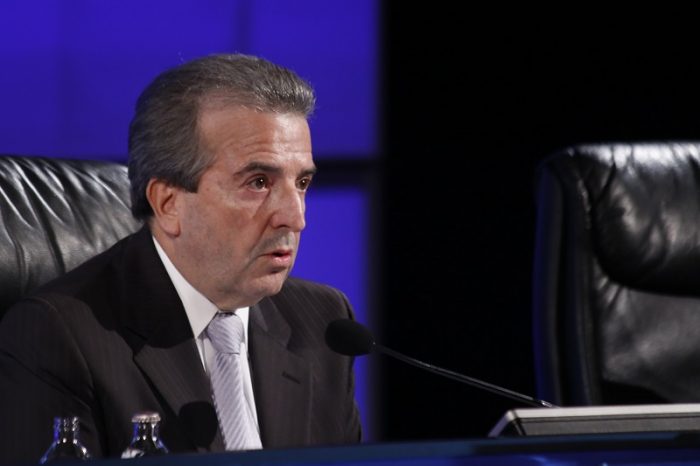 La cuidadosa puesta en escena que se utilizó para oficializar el despido de Rosenblut de Enersis La cuidadosa puesta en escena que se utilizó para oficializar el despido de Rosenblut de Enersis