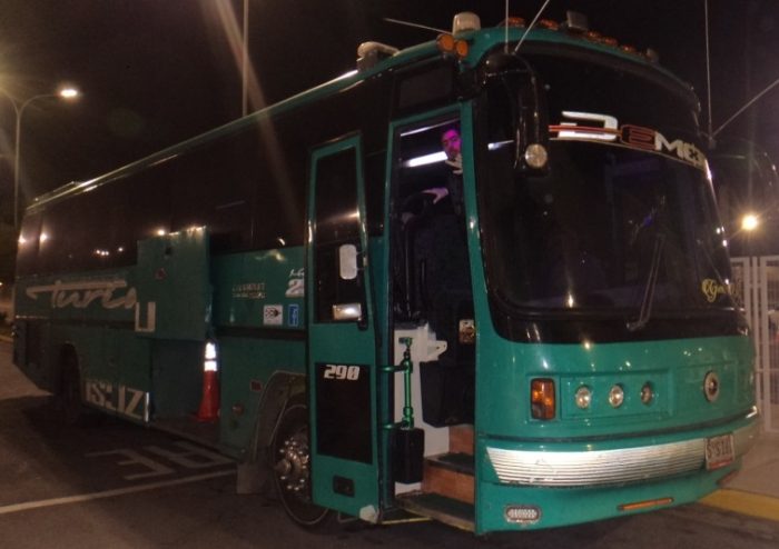 Drogas y armas blancas: el equipaje que llevaba un bus de hinchas colombianos a la Copa América Drogas y armas blancas: el equipaje que llevaba un bus de hinchas colombianos a la Copa América