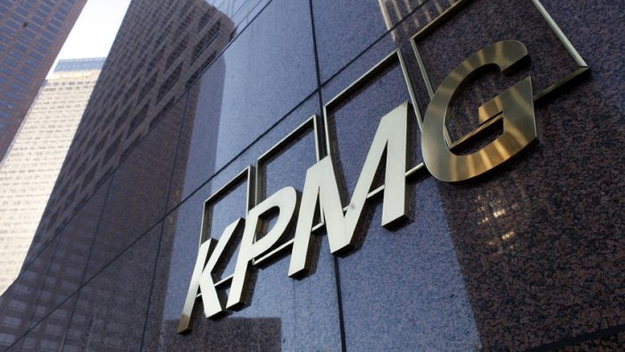 KPMG se rearma tras salida de dos socios KPMG se rearma tras salida de dos socios