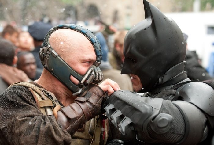 Analista usará la máscara del enemigo de Batman para ganar decatlón de Wall Street y dejar el rótulo de segundón Analista usará la máscara del enemigo de Batman para ganar decatlón de Wall Street y dejar el rótulo de segundón