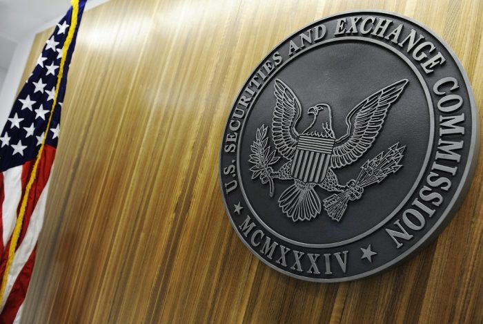 La SEC, el temido regulador de Wall Street, decide poner la lupa a la relación entre empresas y sus auditoras La SEC, el temido regulador de Wall Street, decide poner la lupa a la relación entre empresas y sus auditoras