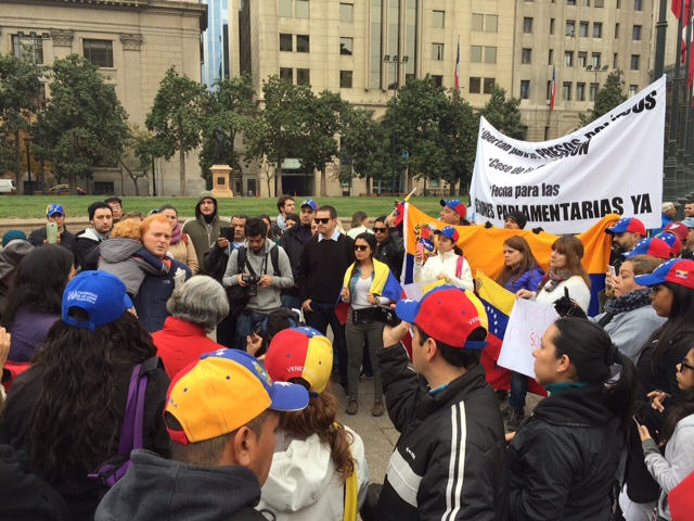 Venezolanos en Chile piden a Piñera confiscar bienes del Gobierno de Maduro