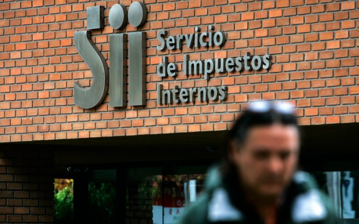 La “doctrina Escobar” que impera en el SII y que apunta a contener las investigaciones por platas políticas La “doctrina Escobar” que impera en el SII y que apunta a contener las investigaciones por platas políticas