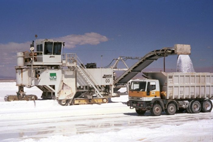 Corfo comunicó oficialmente que quiere terminar con el contrato que permite a SQM explotar el salar de Atacama Corfo comunicó oficialmente que quiere terminar con el contrato que permite a SQM explotar el salar de Atacama