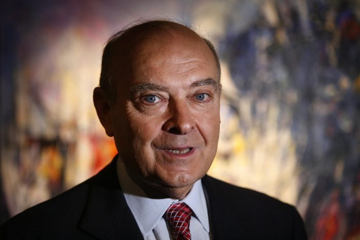 Domingo Cavallo, creador del corralito y protagonista central en crisis argentina de 2001 da consejos a Grecia Domingo Cavallo, creador del corralito y protagonista central en crisis argentina de 2001 da consejos a Grecia