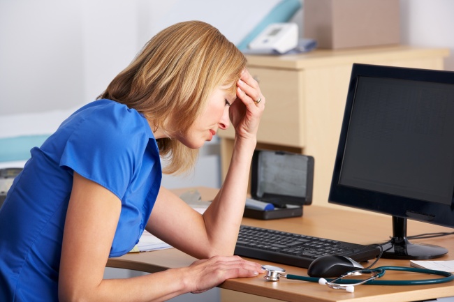 El trabajo me enferma: 82% de los chilenos ha presentado patologías derivadas del mercado laboral El trabajo me enferma: 82% de los chilenos ha presentado patologías derivadas del mercado laboral