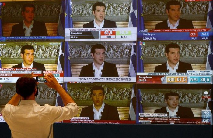 Presidente del Consejo Europeo convoca cumbre extraordinaria de la eurozona para este martes tras triunfo del «no» en Grecia Presidente del Consejo Europeo convoca cumbre extraordinaria de la eurozona para este martes tras triunfo del