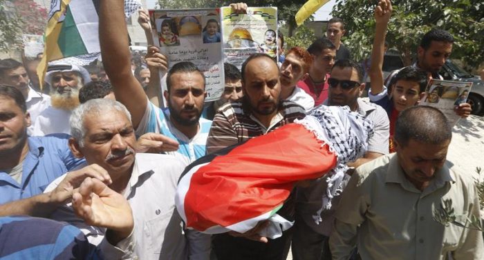 Rabia y dolor en Palestina por asesinato de bebé quemado en ataque de colonos israelíes Rabia y dolor en Palestina por asesinato de bebé quemado en ataque de colonos israelíes