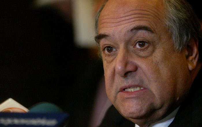 César Barros: “El Ejército ha hecho tantas cosas buenas por Chile que tiene derecho a haber cometido muchos errores” César Barros: