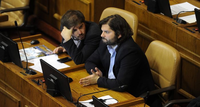 Ignacio Walker fustiga a Jackson y Boric por rebaja en la dieta parlamentaria: “Pasar de la mesada al sueldo es un cambio muy brusco” Ignacio Walker fustiga a Jackson y Boric por rebaja en la dieta parlamentaria: