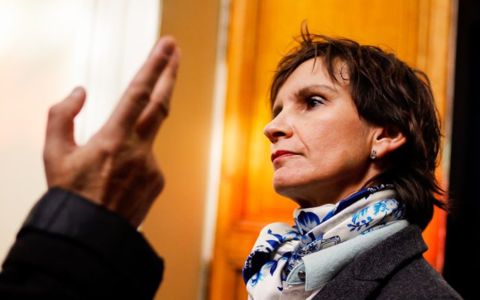 Escándalo de financiamiento irregular golpea a la alcaldesa de Santiago Carolina Tohá Escándalo de financiamiento irregular golpea a la alcaldesa de Santiago Carolina Tohá