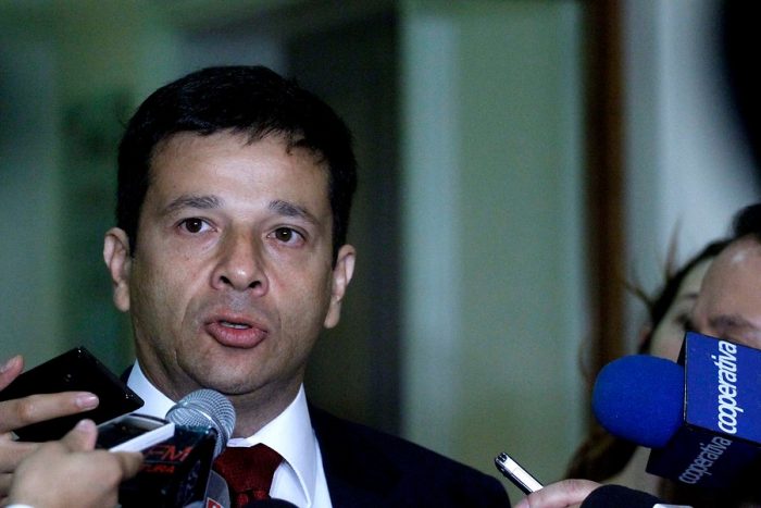 Martelli involucra a subsecretario de Hacienda en millonario negocio con Jaime Solari, hermano del presidente de TVN Martelli involucra a subsecretario de Hacienda en millonario negocio con Jaime Solari, hermano del presidente de TVN