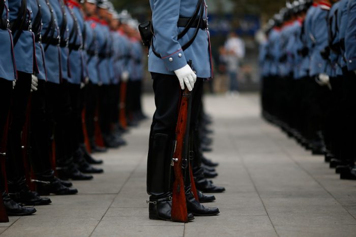 El reglamento que impide a Manuel Contreras recibir honores militares en caso de morir El reglamento que impide a Manuel Contreras recibir honores militares en caso de morir
