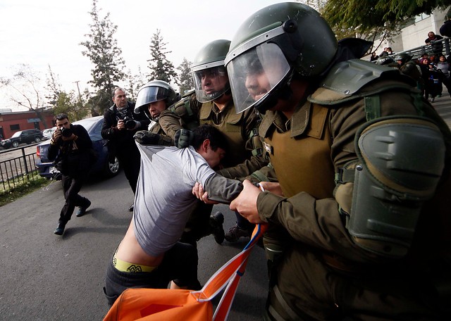 Giorgio Jackson: “Muchas veces Carabineros se exceden en el uso de fuerza y no respetan los protocolos” Giorgio Jackson: