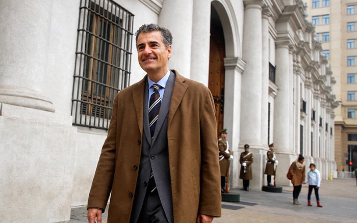 Velasco hace dura crítica al Gobierno y dice que no cree que la Nueva Mayoría sobreviva más allá de este periodo Velasco hace dura crítica al Gobierno y dice que no cree que la Nueva Mayoría sobreviva más allá de este periodo