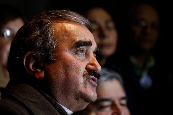 Luego de 57 días Colegio de Profesores suspende el paro pero se declara “en alerta” Luego de 57 días Colegio de Profesores suspende el paro pero se declara