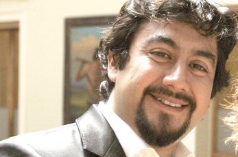 Nuevo golpe a la G90: Harold Correa deja jefatura del gabinete de Educación Nuevo golpe a la G90: Harold Correa deja jefatura del gabinete de Educación