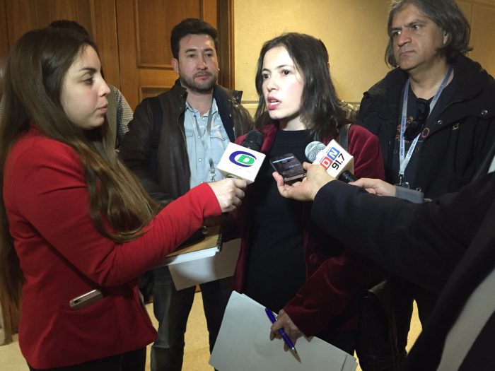 Javiera Olivares: “Precariedad en los medios de comunicación atenta no sólo contra sus trabajadores, también contra la democracia” Javiera Olivares: “Precariedad en los medios de comunicación atenta no sólo contra sus trabajadores, también contra la democracia”