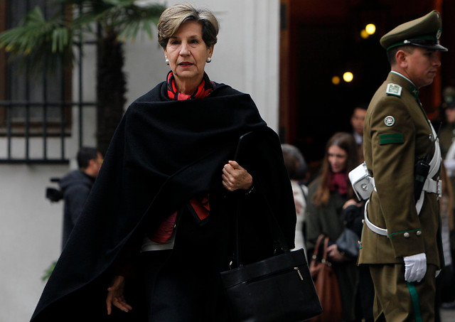 Presidenta del PS pide la salida del Ejército de los militares involucrados en casos de violaciones a los DD.HH. Presidenta del PS pide la salida del Ejército de los militares involucrados en casos de violaciones a los DD.HH.