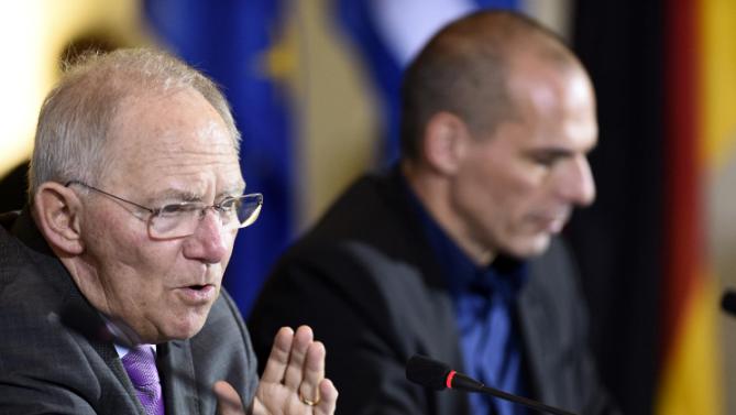 Ministro de finanzas alemán prevé que Grecia permanecerá en la zona euro aun si los griegos votan por el “no” en el próximo referéndum Ministro de finanzas alemán prevé que Grecia permanecerá en la zona euro aun si los griegos votan por el