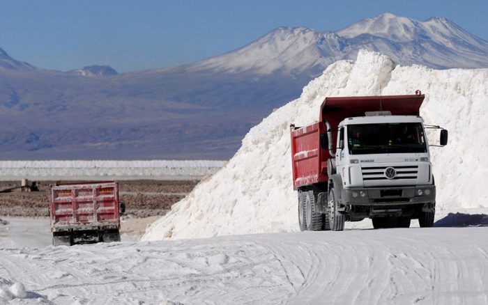SQM admite exportaciones de salmueras del Salar de Atacama, pero afirma que se ajustan al marco legal