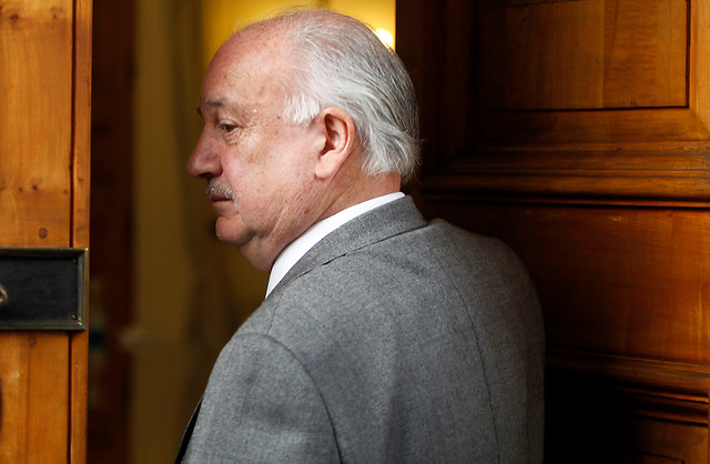 Teillier hace equilibrismo ante nuevo escenario político: “Realismo económico no puede frenar proceso de reformas” Teillier hace equilibrismo ante nuevo escenario político: “Realismo económico no puede frenar proceso de reformas