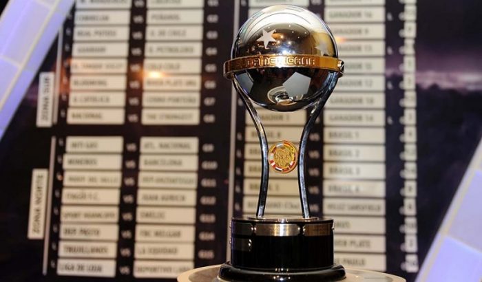 Copa Sudamericana: Colo Colo se medirá ante la Universidad Católica de Ecuador Copa Sudamericana: Colo Colo se medirá ante la Universidad Católica de Ecuador