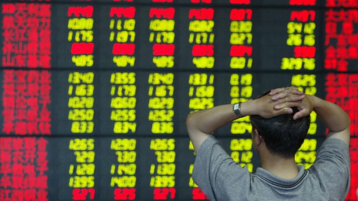 Mercados mundiales se contagian luego de que Bolsa de Shanghái registrara su peor jornada en ocho años Mercados mundiales se contagian luego de que Bolsa de Shanghái registrara su peor jornada en ocho años