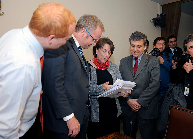 Diputados de la Alianza exigen al Gobierno conocer los cambios a la Nueva Carrera Docente antes de aprobar proyecto Diputados de la Alianza exigen al Gobierno conocer los cambios a la Nueva Carrera Docente antes de aprobar proyecto