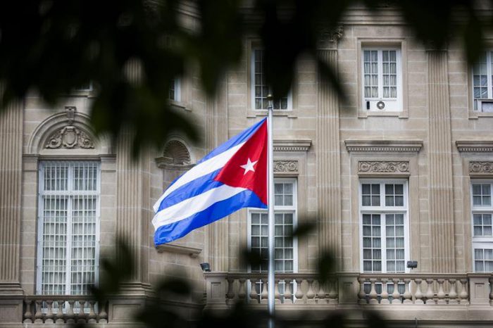 Cuba y EEUU restablecen relaciones con la apertura de la embajada cubana en Washington Cuba y EEUU restablecen relaciones con la apertura de la embajada cubana en Washington